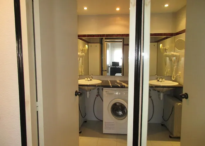 Blaumar B-18 Inmoestarit * L'Estartit